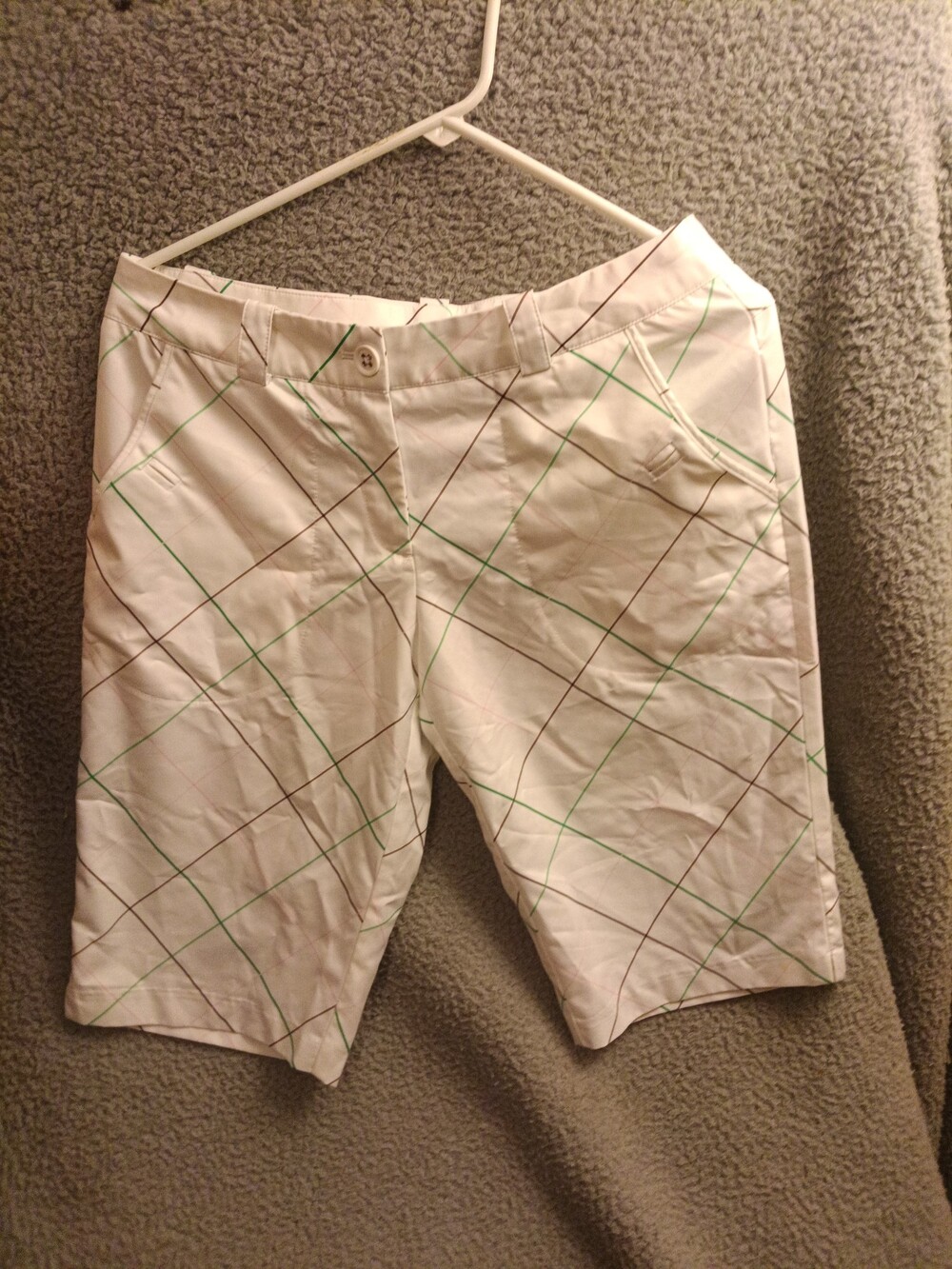 White Plaid Shorts with Green and Brown Lines size 8 3508